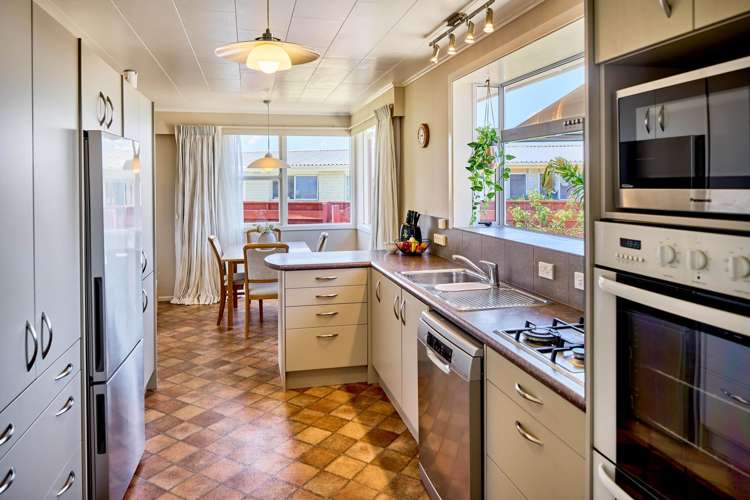 22 Reese Jones Grove Maungaraki_6