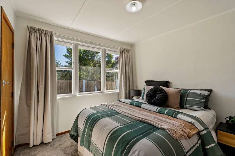 61 Beazley Avenue Paparangi_11