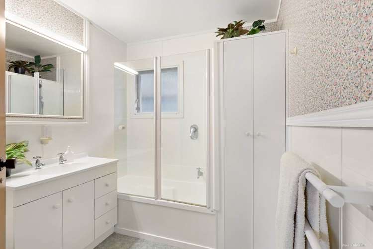 121 Roseberry Avenue Birkenhead_11