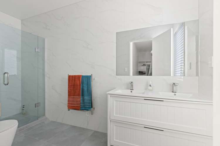 138 Arran Point Parade Orewa_12