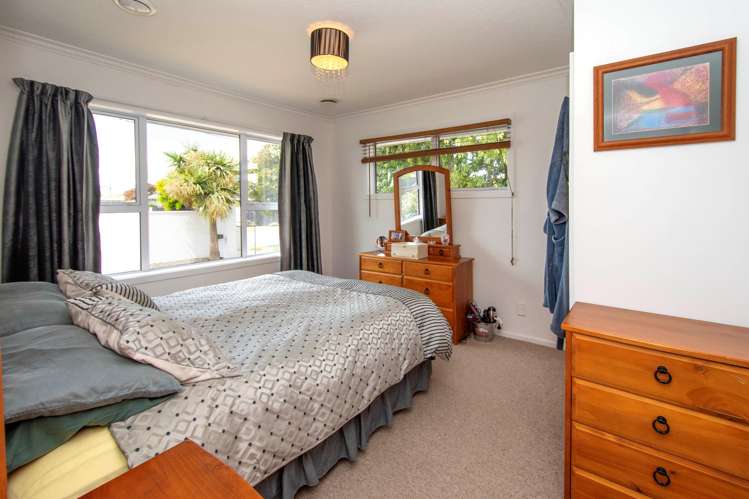 237 Shortland Street Aranui_9