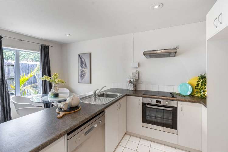 10/30 John Jennings Drive Oteha_5