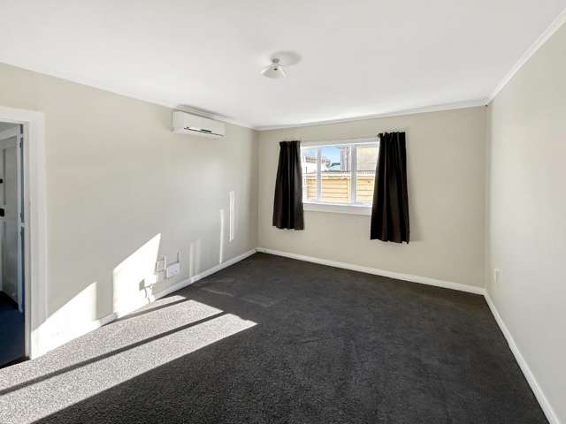 2/304 Featherston Street 10930_1
