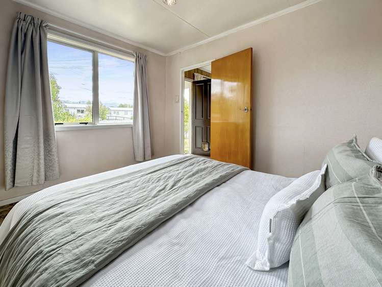 9 Maryburn Road Twizel_12