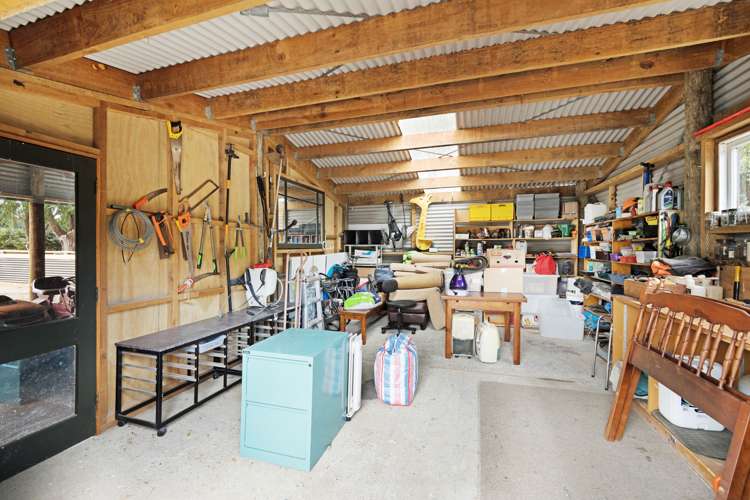 315 River Road Gore Surrounds_18