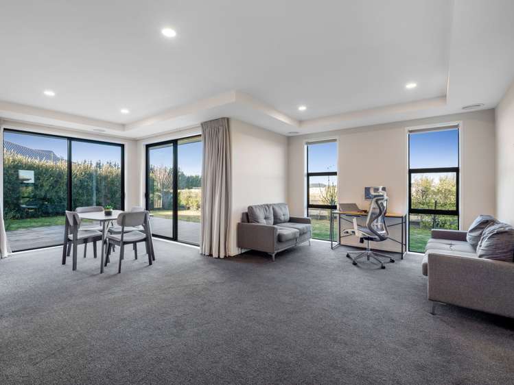23 Dunlop Crescent_5