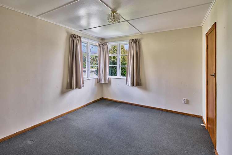 14 Cumberland Grove Cannons Creek_7