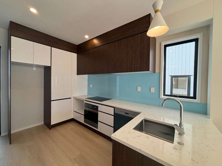 4/113 Moore Street Howick_1