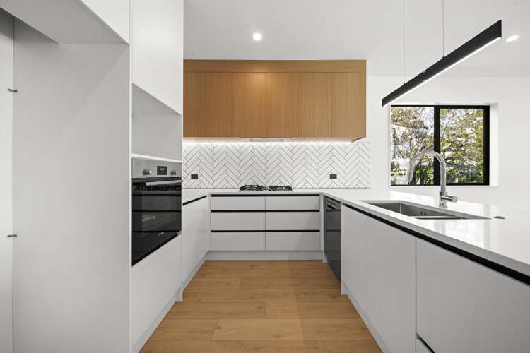 2C Dianthus Place Browns Bay_8