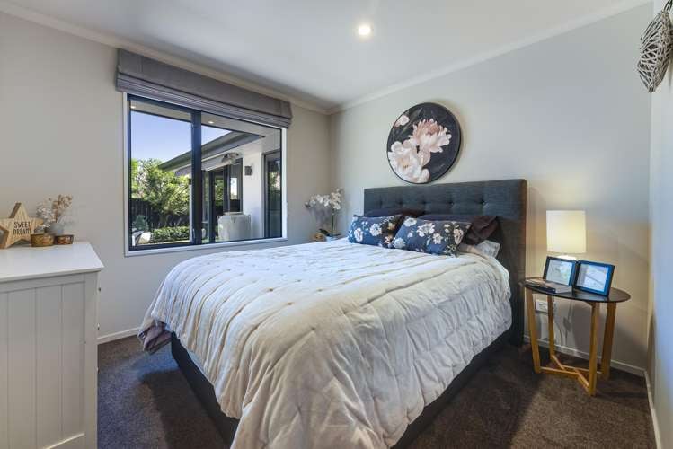 36 Cambelldon Crescent Stoke_16