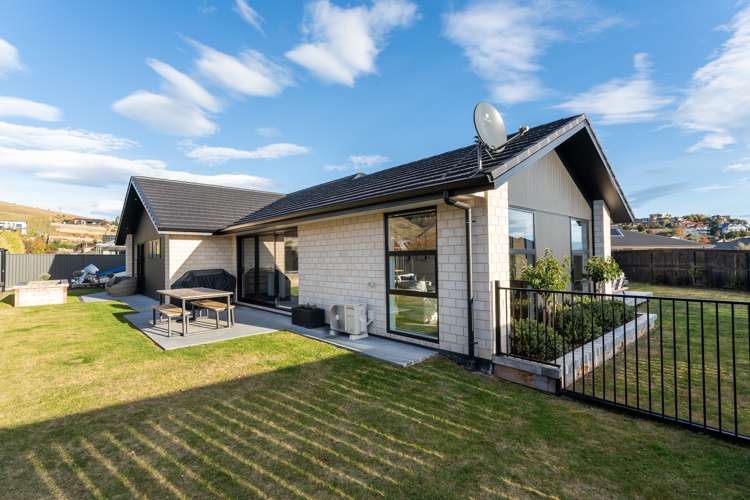 11 Heathfield Drive Mosgiel_1