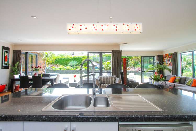 39 Whangaparaoa Road Red Beach_7