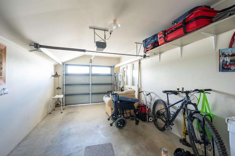 13 Ivy Crescent Richmond_10