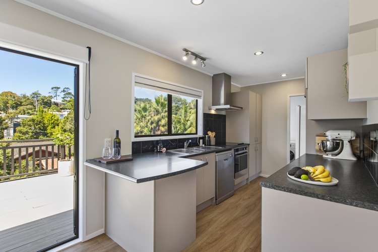 38 Vandeleur Avenue Birkdale_9