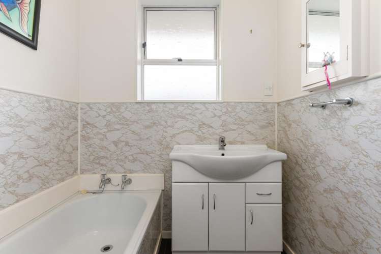 2/18 School Road Halswell_13