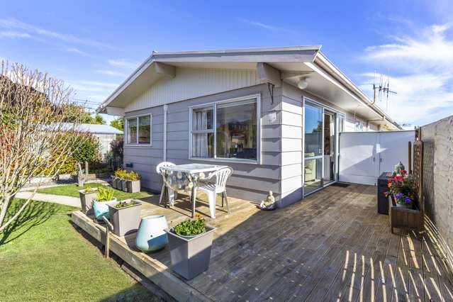 1/16 Karamu Street Taupo_2