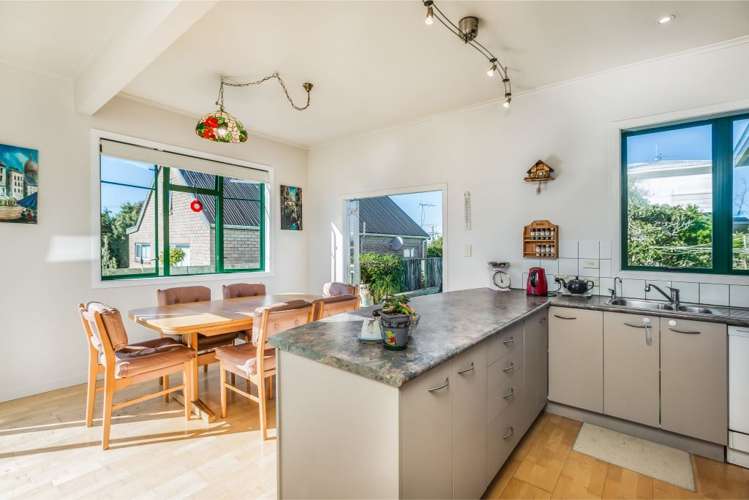 41 Pupuke Road Birkenhead_16