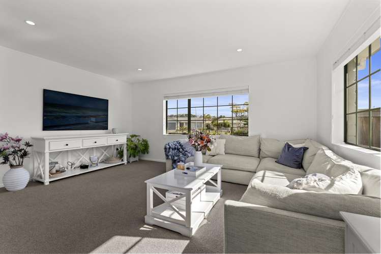 22 Lakeside Drive Orewa_6