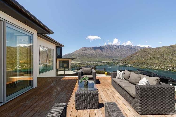 12A Florence Close Queenstown Hill_10