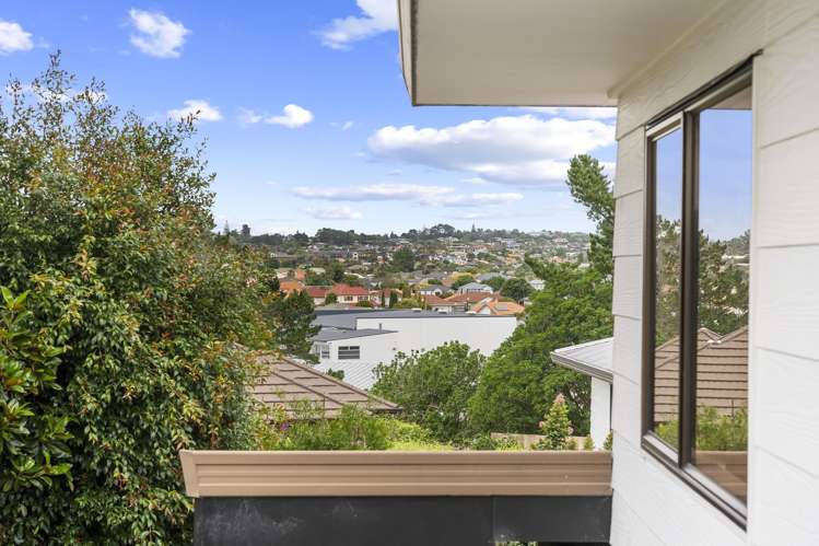 15A Coubray Place Botany Downs_1