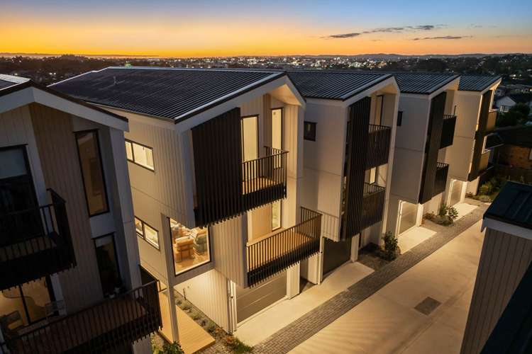 10-12 White Heron Drive Massey_60