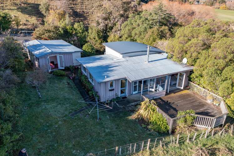 6648 Christchurch Akaroa Road Takamatua_17