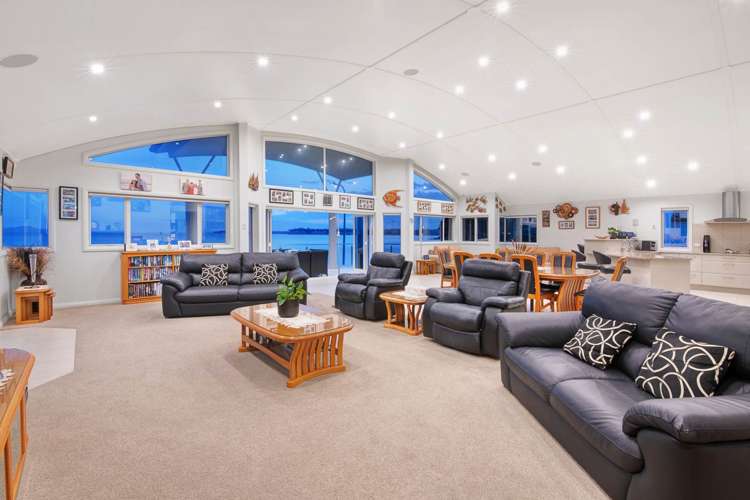 9 Arkles Strand Arkles Bay_7