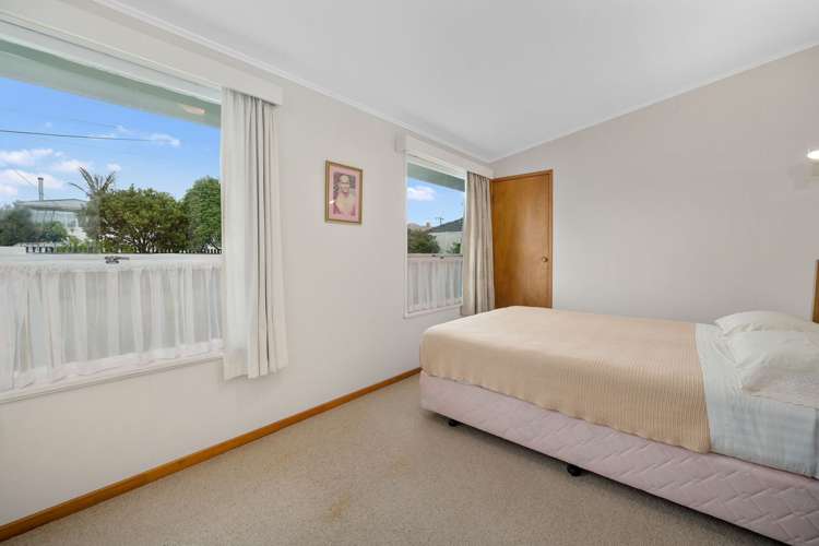 38 Merani Street Narrow Neck_11