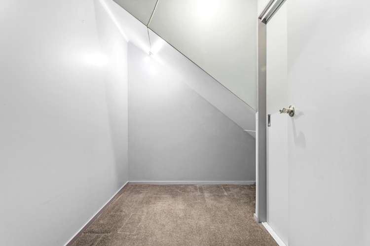 38b Dillons Point Road Islington_16