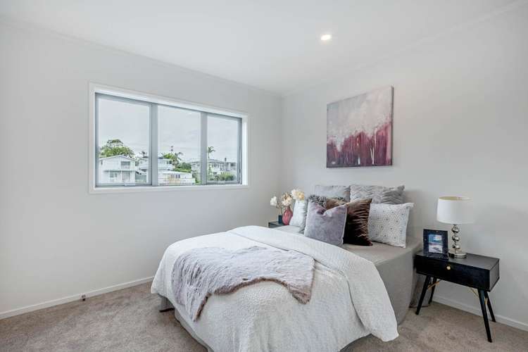 3/433a East Coast Road Mairangi Bay_9