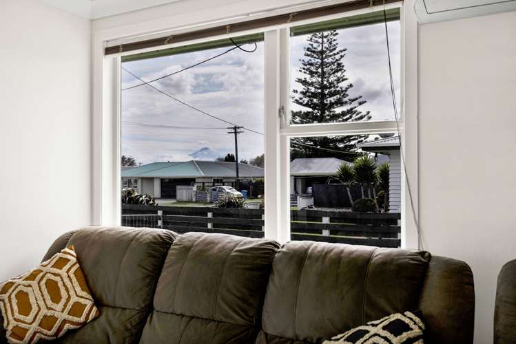 24 Murray Avenue Hawera_6