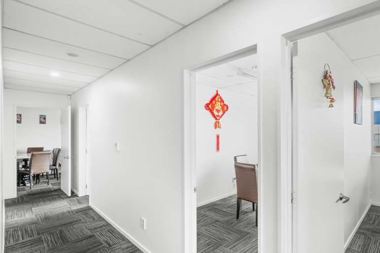 1/84 Hayton Road Wigram_18