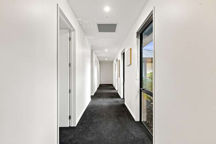 56 Carnaveron Drive Lincoln_13
