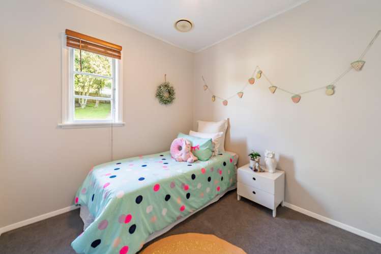 11 Terawhiti Terrace Karori_14