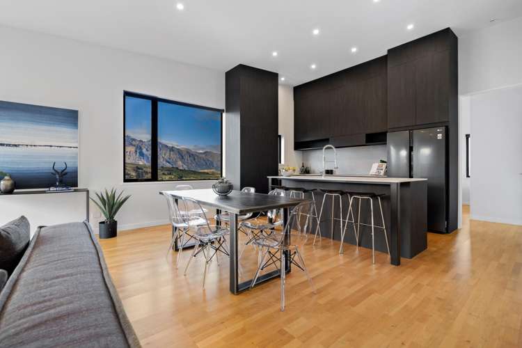 5 Lancewood Lane Queenstown Hill_6