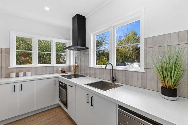 44 Palmer Crescent Silverstream_4