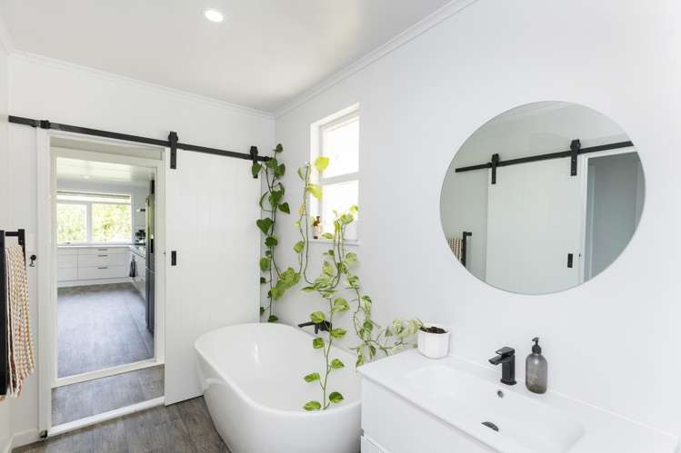 1084 Back Ormond Road Waerengaahika_14