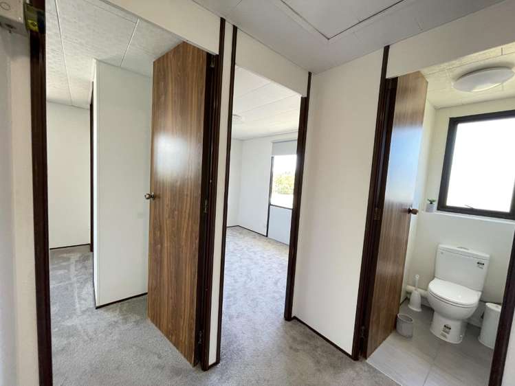 300 State Highway 16 Kumeu_19