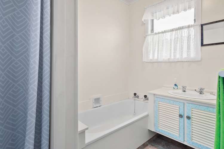 34 Station Road Paeroa_9