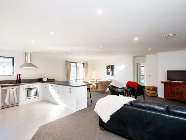 12a Dahlia Street Palmerston North Central_4