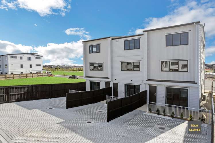 9,11,13 Awhi Way Karaka_5