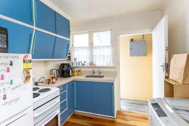 7 and 7a Puriri Crescent_2