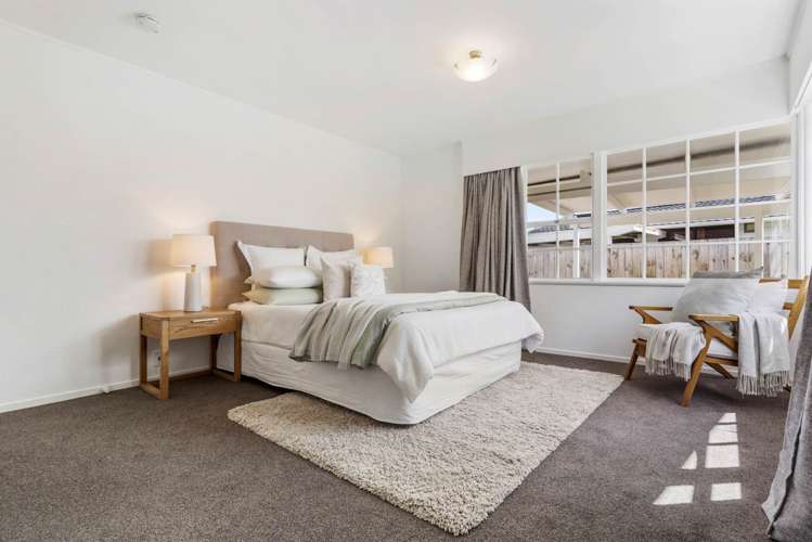 2/11 Vivian Wilson Drive Eastern Beach_9