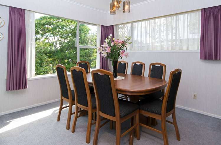 26 Paisley Street Mellons Bay_5