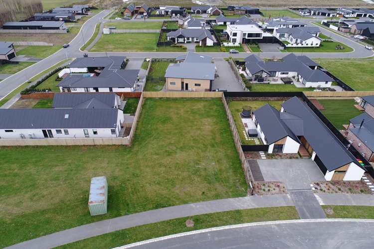 59 Carnaveron Drive Lincoln_12