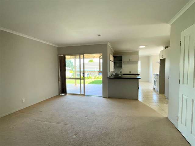 37 Fleetwood Drive Henderson_2