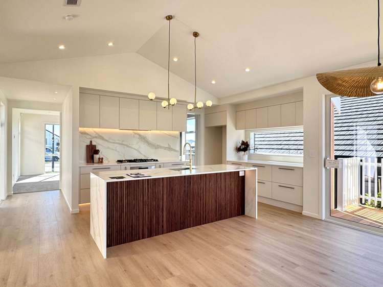 85 Parish Drive_1