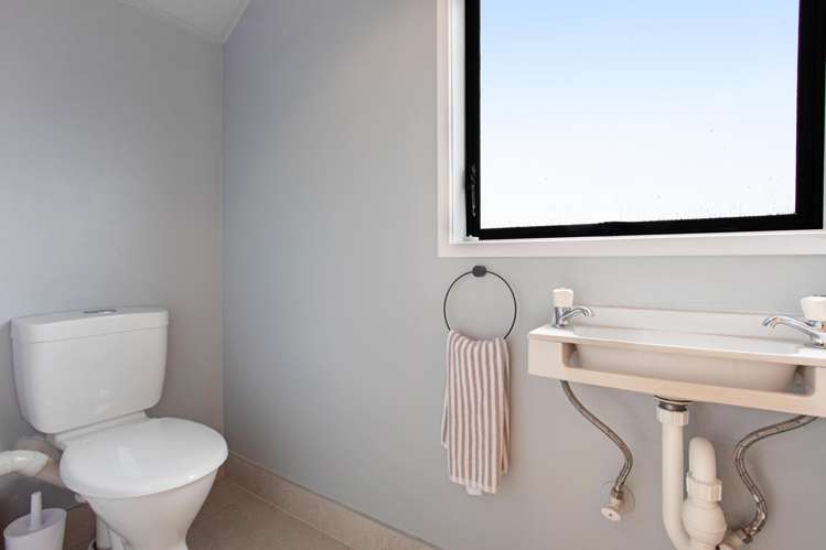 2/65 Campbell Road Onehunga_27