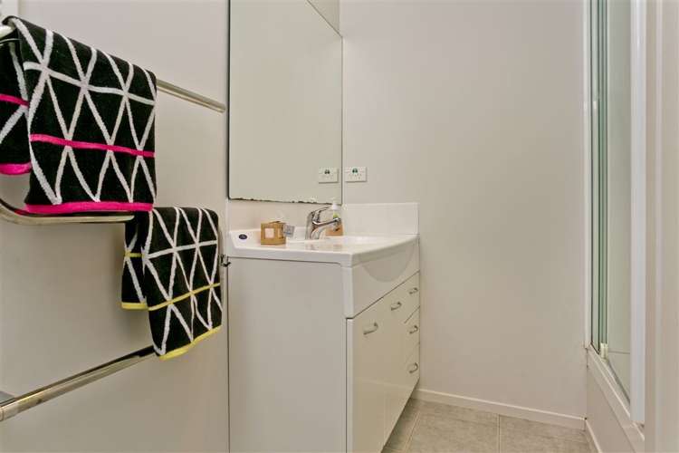 1a Riviera Place Hauraki_19