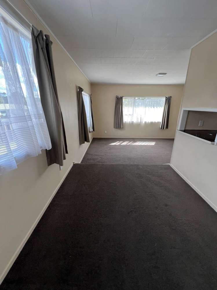 133 Universal Drive Henderson_5